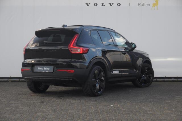 Volvo EX40 252PK Automaat Ext. Range Ultra Black Edition / Adaptieve koplampen / Panoramadak / 360 Camera / Apple carplay / Android auto / Elektrisch bedienbare voorstoelen / Pilot assist / Adaptive cruise control / Harman kardon audio / Stoelverwarming voor / Warmt