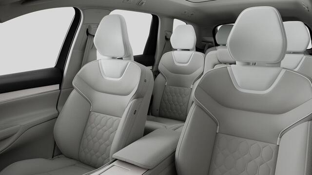 Volvo EX90 Single Motor Plus 7p. 104 kWh | Trekhaak | Panoramadak | Head up display | Elektr. stoelverstelling | Adaptive Cruise | Google Maps
