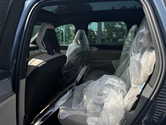 Volvo EX90 Twin Motor Performance Ultra 7p. 111 kWh / DIRECT LEVERBAAR / Pano. dak/ Luchtvering / Bowers & Wilkins / 517 PK / 22 Inch /