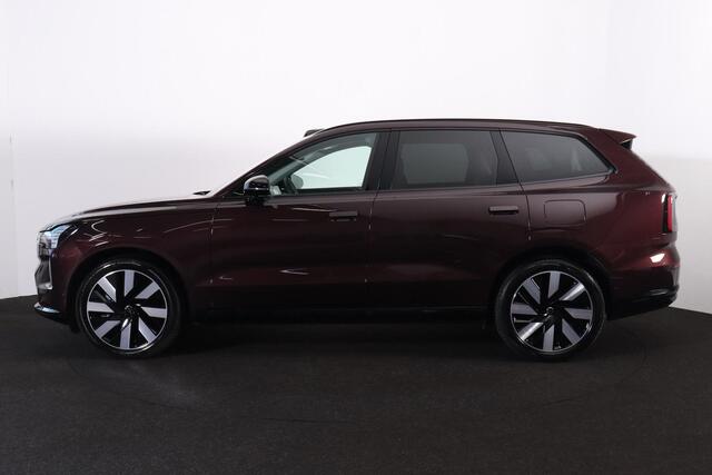 Volvo EX90 Performance Ultra Dark 7p. 111 kWh - Luchtvering - Panoramadak - IntelliSafe Assist & Surround - 360º Camera - Bowers & Wilkins audio - Verwarmde voorstoelen, stuur & achterbank - Parkeersensoren voor & achter - Head up display - Extra getint glas - 21' L