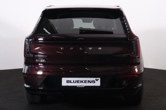 Volvo EX90 Performance Ultra Dark 7p. 111 kWh - Luchtvering - Panoramadak - IntelliSafe Assist & Surround - 360º Camera - Bowers & Wilkins audio - Verwarmde voorstoelen, stuur & achterbank - Parkeersensoren voor & achter - Head up display - Extra getint glas - 21' L