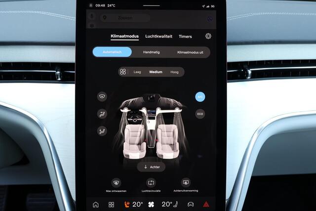 Volvo EX90 Performance Ultra Dark 7p. 111 kWh - Luchtvering - Panoramadak - IntelliSafe Assist & Surround - 360º Camera - Bowers & Wilkins audio - Verwarmde voorstoelen, stuur & achterbank - Parkeersensoren voor & achter - Head up display - Extra getint glas - 21' L