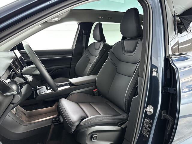 Volvo EX90 Single Motor Core 7p. 104 kWh | Panoramadak | 360° camera | Stoel- en Stuurverwarming | Trekhaak