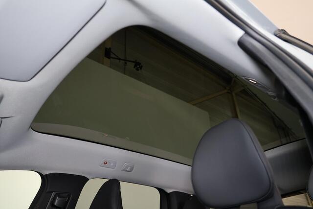 Volvo EX90 Performance Ultra 7p. 111 kWh - Luchtvering - Panoramadak - IntelliSafe Assist & Surround - 360º Camera - Bose Audio - Verwarmde voorstoelen, stuur & achterbank - Parkeersensoren voor & achter - Head up display - Draadloze tel. lader - Extra getint glas -
