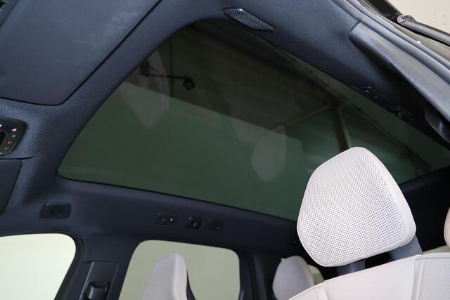 Volvo EX90 Performance Ultra 7p. 111 kWh - Luchtvering - Panoramadak - IntelliSafe Assist & Surround - 360º Camera - Bowers & Wilkins audio - Verwarmde voorstoelen, stuur & achterbank - Parkeersensoren voor & achter - Geventileerde voorstoelen - Head up display - Ex