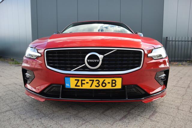 Volvo S60 2.0 T5 Intro Edition R Design Panoramadak Leder Head-up Trekhaak Camera Polestar Engineered