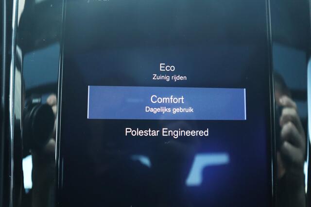 Volvo S60 2.0 T5 Intro Edition R Design Panoramadak Leder Head-up Trekhaak Camera Polestar Engineered