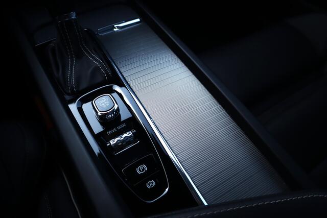 Volvo S60 2.0 T5 Intro Edition R Design Panoramadak Leder Head-up Trekhaak Camera Polestar Engineered
