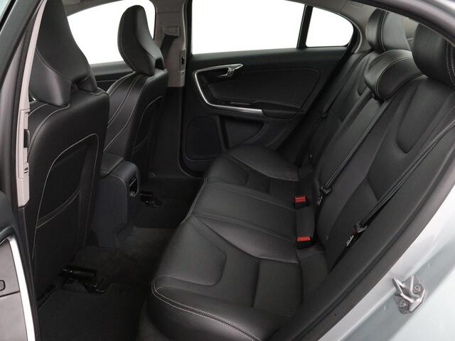 Volvo S60 1.5 T2 Nordic+ | 78.200km NAP | Schuifdak | Stoelverwarming | Adaptive cruise | Camera | Navigatie | Xenon | BLIS | Park Assist | Memory