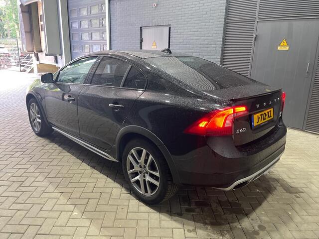 Volvo S60 CC Cross Country T5 AWD Pro | ACC | BLIS | Leder | Trekhaak | 18 Inch
