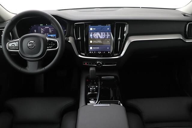 Volvo S60 T8 Recharge Plus Dark | Panoramadak | 360 Camera | ACC | BLIS | Harman/Kardon | Stoel+Stuurverwarming