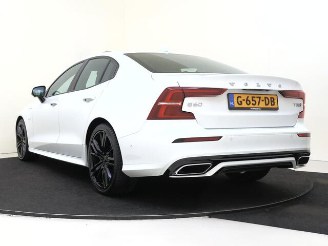 Volvo S60 2.0 T8 AWD Twin Engine R-Design | Bowers & Wilkins | Schuifdak | Camera | Leder Met Geheurgen Functie |