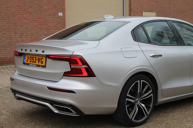 Volvo S60 2.0 B4 R-Design | Pano | Carplay | LED