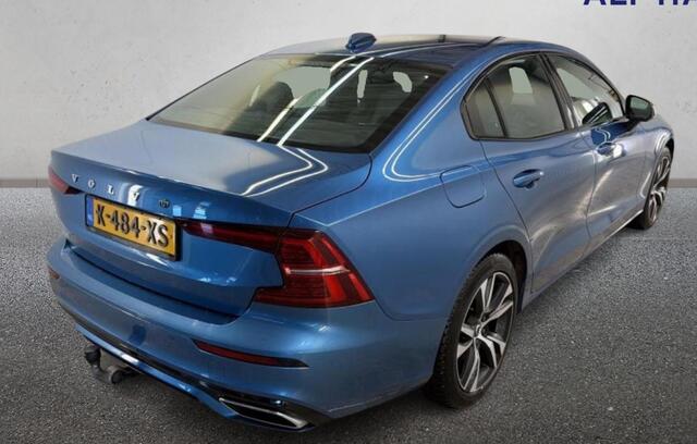 Volvo S60 2.0 T6 Recharge 340 pk AWD R-Design Navigatie Trekhaak Elek Stoel ACC Pilot Assist Blis Camera Apple Carplay Android Auto Plug in Hybride NL Auto 1e Eigenaar