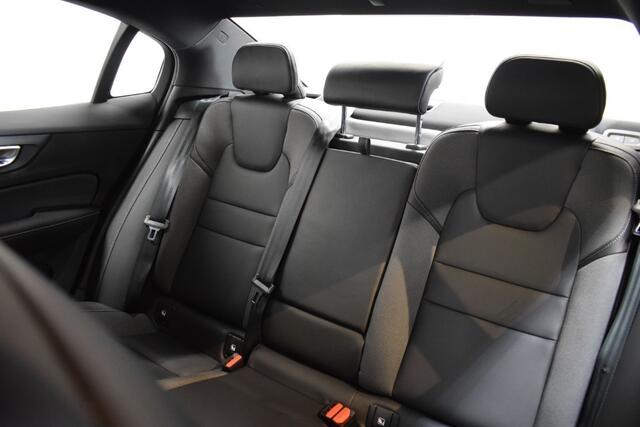 Volvo S60 2.0 Recharge T6 399pk AWD Core 69km elek./ Trekhaak 2000kg/ Adapt. Cruise/ Auto Pilot/ Stoel, Stuur en voorruit verw./ Camera