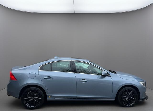 Volvo S60 2.0 T3 Nordic+ Luxury-line, Schuifdak | Leer | Trekhaak