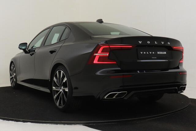 Volvo S60 B4 (M-HYBRID) R-DESIGN -POWER-SEAT|KEYLESS|BLIS|CLIMATE|20"|EXT.STYLING|SPORTCHASSIS