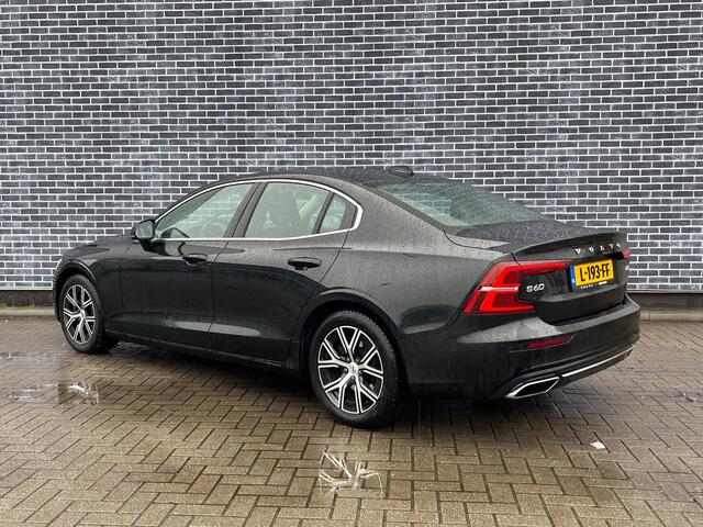 Volvo S60 2.0 B4 Inscription | Parkeerverwarming | Trekhaak | Harman Kardon Audio | Achteruitrijcamera | Lederen Bekleding | Stoelverwarming | Keyless Entry | Navigatie | Apple Carplay | Android Auto
