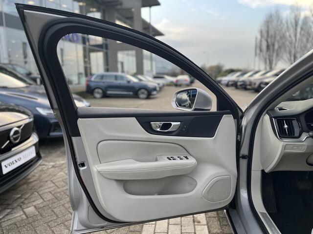 Volvo S60 Recharge T6 AWD Core | 18 Inch Velgen | Keyless Entry | Luchtfilter |