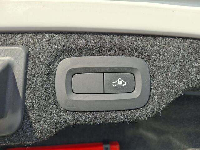 Volvo S60 2.0 B3 R-Design