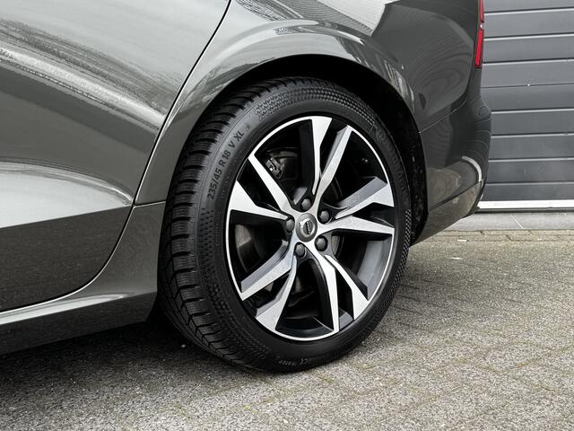 Volvo S60 2.0 Recharge 340PK T6 AWD R-Design | Pano | Memory | H&K Audio | Trekhaak | ¤27.900,- Incl. BTW