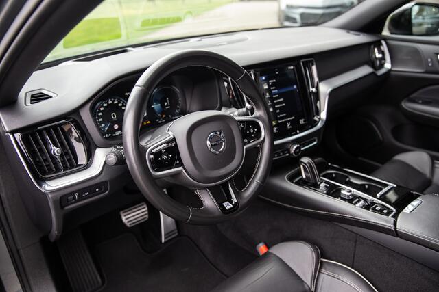 Volvo S60 2.0 T8 AWD Twin Engine R-Design , Panoramadak, Harman/Kardon, Head-up display, Trekhaak,