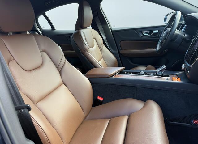 Volvo S60 2.0T B3 Mild-hybrid Aut, R-design | Navi & CarPlay * 2e Paasdag vanaf 10u geopend!