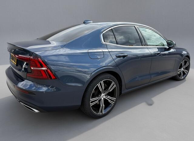 Volvo S60 2.0T B3 Mild-hybrid Aut, R-design | Navi & CarPlay * 2e Paasdag vanaf 10u geopend!