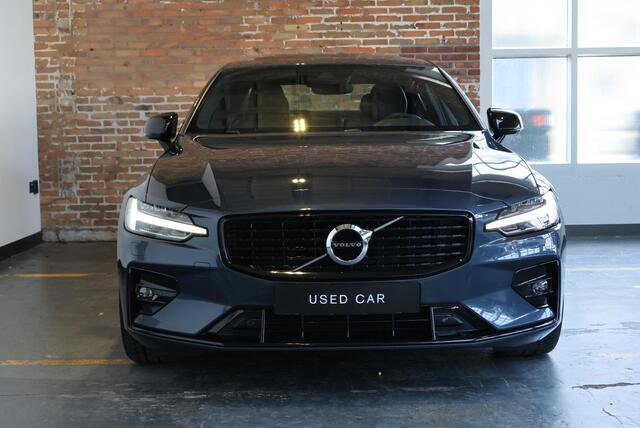 Volvo S60 B3 R-Design | Panoramadak | Stoelverwarming | Adaptive Cruise Control | Parkeerverwarming | BLIS | Parkeersensoren voor + achter | Parkeersensoren voor + achter | Parkeercamera | 19'' Lichtmetalen velgen |