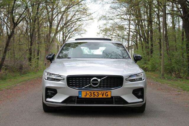 Volvo S60 2.0 B4 R-Design | Pano | Carplay | LED