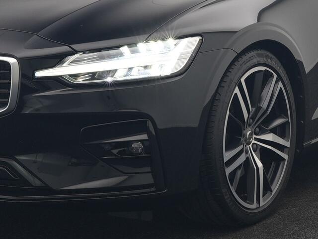 Volvo S60 T4 R-Design 191pk | Lederen Sportstoelen Memory | Camera | 19"L.M. | Apple Carplay | Virtual Cockpit | Navigatie | DAB | Cruise Control |