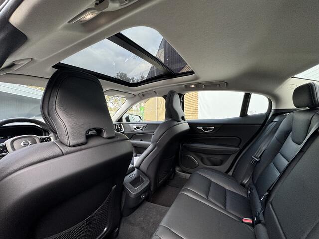 Volvo S60 2.0 B4 Automaat Plus Dark Panoramadak | Black Edition .