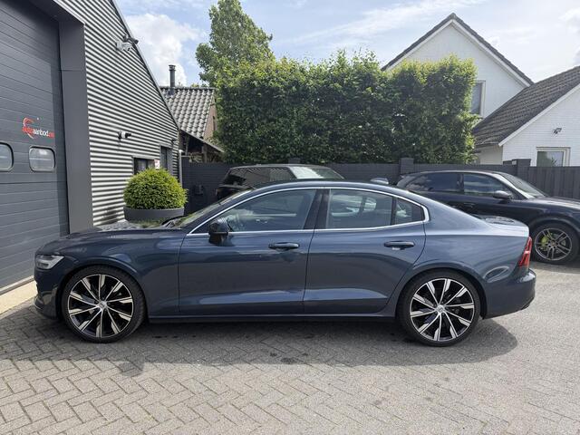 Volvo S60 2.0 B4 Plus Bright | Camera | Navigatie | 20 Inch Lichtmetalen Velgen | DAB | LED |