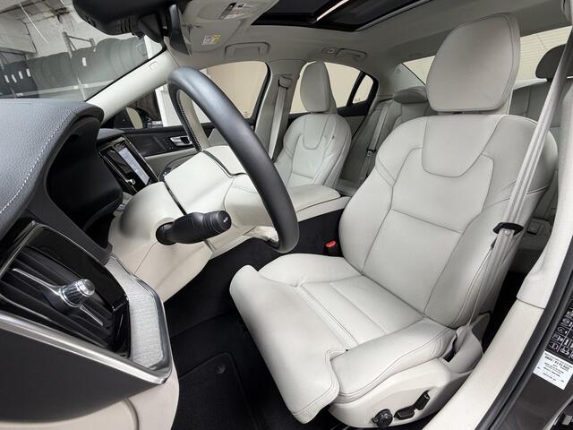 Volvo S60 2.0 Recharge T8 AWD Ultimate Dark | 1e eig., schadevrij, dealeronderhouden |