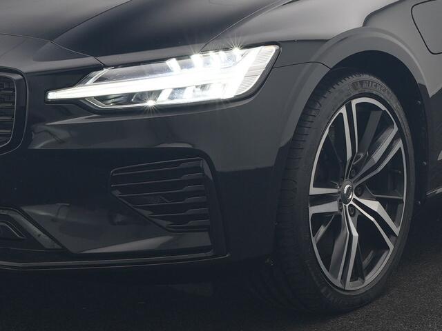 Volvo S60 T8 AWD R Design Polestar Engineerd PHEV 405pk Dealer O.H. | Panodak | Adaptive Cruise | Camera | Harman / Kardon | Lederen Sportstoelen Memory & Verwarmd | Keyless | Stuur Verwarmd | Apple Carplay | Navigatie | DAB | Plug In Hybrid |