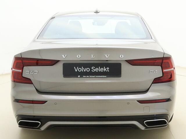 Volvo S60 B4 211pk Automaat R-Design | Trekhaak | H&K | Leder Sportstoelen | Memory | Verwarmde stoelen/stuurwiel |