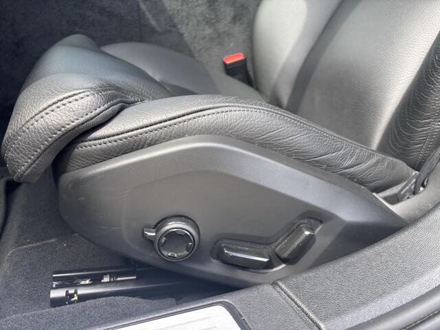 Volvo S60 B4 Ultimate Dark Schuifdak Leder Trekhaak Aut.