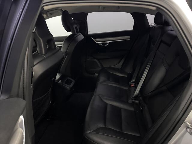 Volvo S90 2.0 T5 Momentum Leder, Navi, Parkeersensoren, Virtual desk, Stoelverwarming, Cruise control