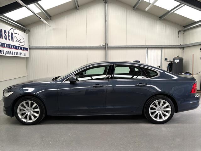 Volvo S90 2.0 T4 Momentum Als nieuw!!! | Achterbank verwarmd | Achteropkomend verkeer waarschuwing | Apple CarPlay / Android Auto incl. extra USB-poort