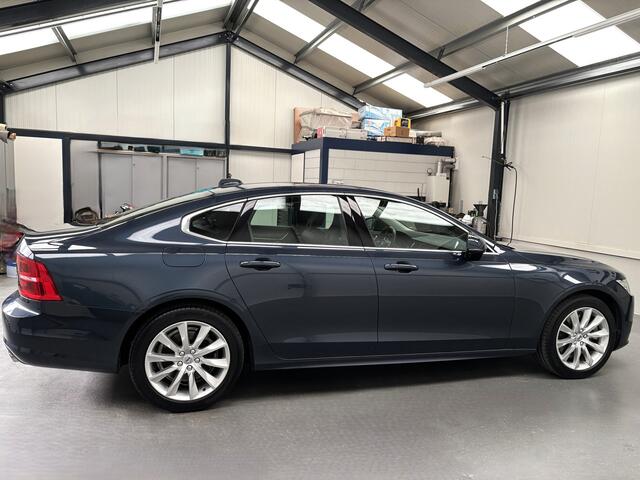 Volvo S90 2.0 T4 Momentum Als nieuw!!! | Achterbank verwarmd | Achteropkomend verkeer waarschuwing | Apple CarPlay / Android Auto incl. extra USB-poort