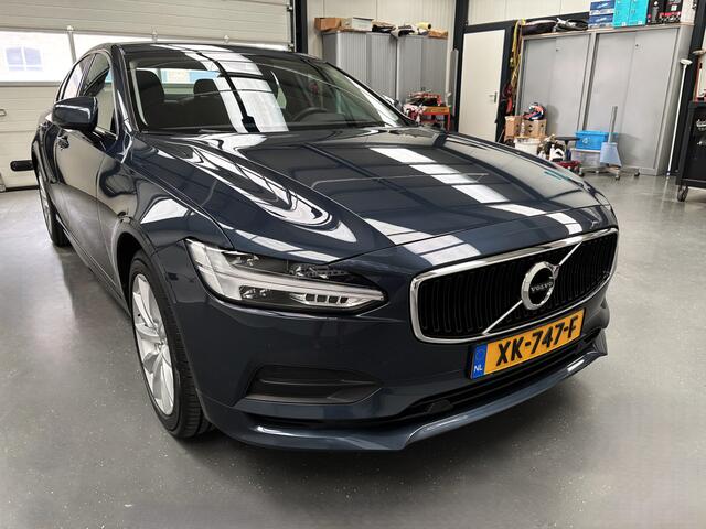 Volvo S90 2.0 T4 Momentum Als nieuw!!! | Achterbank verwarmd | Achteropkomend verkeer waarschuwing | Apple CarPlay / Android Auto incl. extra USB-poort