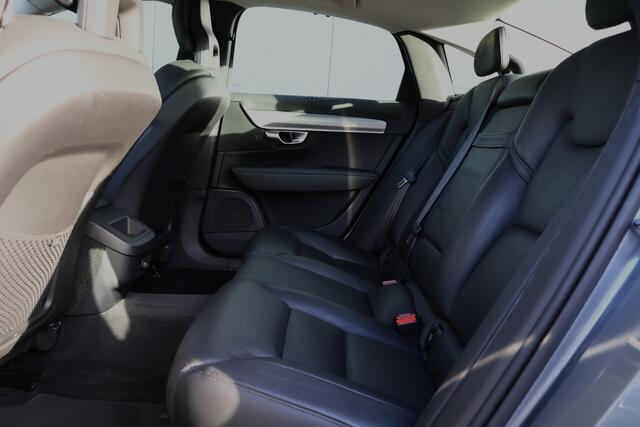 Volvo S90 2.0 T5 Momentum Automaat 255pk | 1e eigenaar! | Leer | Schuifdak | 360 Camera | HUD | Pilot Assist | Stoelverwarming | BLIS | Keyless