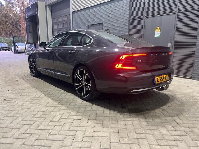 Volvo S90 B5 Ultimate Bright | Schuif/kanteldak | Head-Up | harman/kardon | 360° Camera | Trekhaak