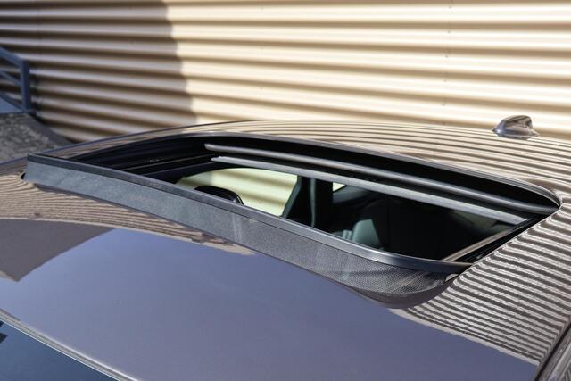 Volvo S90 2.0 B4 R-Design | Schuifdak | 360 camera | Pilot assist | Head- up display