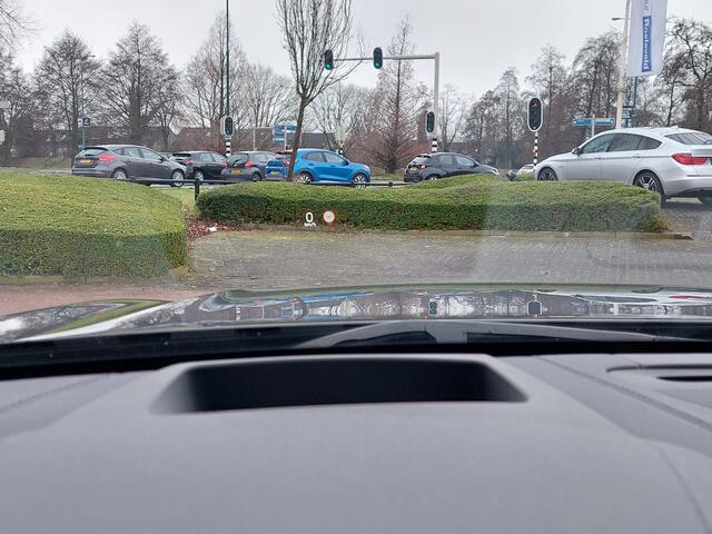 Volvo S90 2.0 T4 190pk Business Luxury + | Navi | Apple Carplay | Clima | Adap.Cruise | Leder+Verwarmd+Elek.Verstel | Head Up | Led Koplampen | Schuifdak | Pdc V+A+Assist+360 Camera | 20''lm | Trekhaak