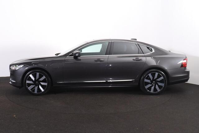 Volvo S90 T8 AWD Ultra Bright - Schuif/kanteldak - IntelliSafe Assist & Surround - 360º Camera - Bowers & Wilkins audio - Adaptieve LED koplampen - Verwarmde voorstoelen, stuur & achterbank - Parkeersensoren voor & achter - Elektr. bedienb. voorstoelen met geheugen
