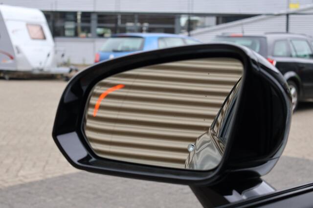 Volvo S90 T8 AWD R-Design | Luchtvering | Schuif/kantel-dak | Gelaagd Glas | 360 Camera | Elektr. trekhaak |