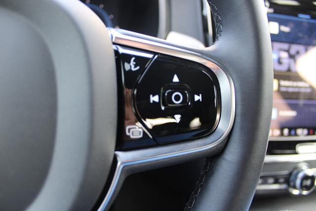 Volvo S90 2.0 T8 AWD Plus Dark | Schuifdak | Luchtvering | Long Range | Leder