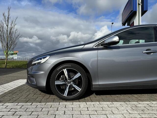 Volvo V40 2.0 T4 R-Design | Park Assist | Stoelverwarming | Trekhaak | 6-Speed
