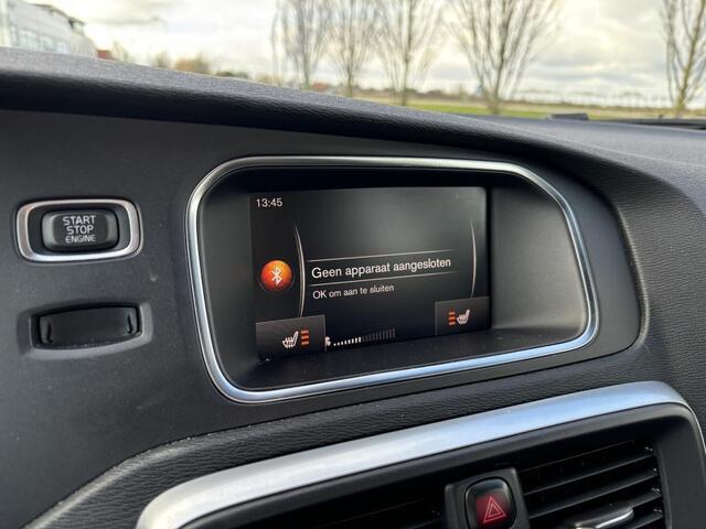 Volvo V40 2.0 T4 R-Design | Park Assist | Stoelverwarming | Trekhaak | 6-Speed